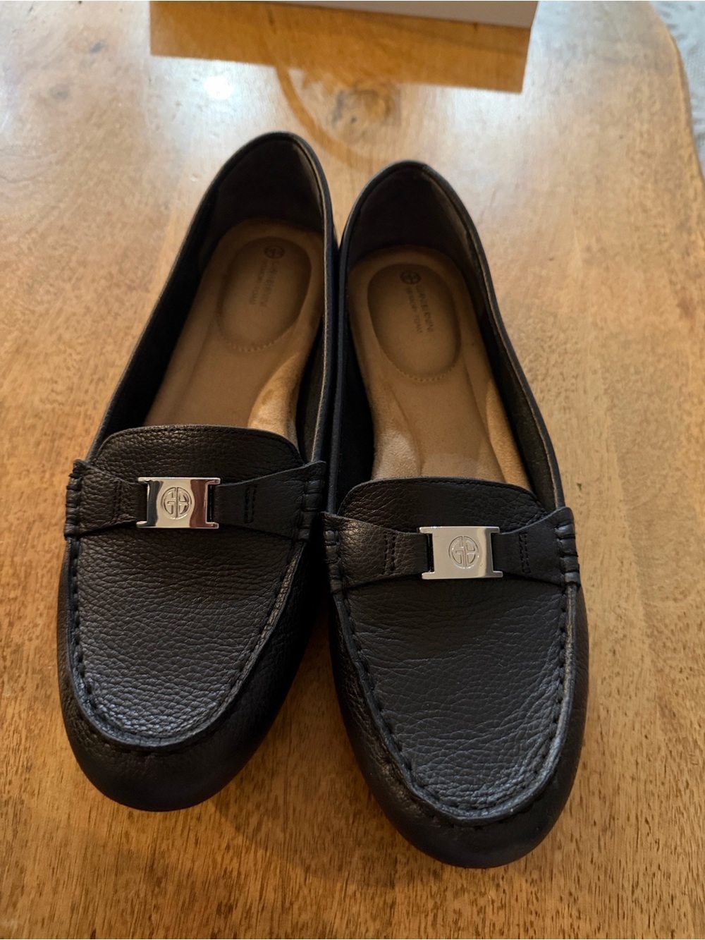 Giani Bernini Dailyn Black Leather Slip-On Loafers with Silver Accent